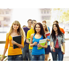 Кількість застрахованих студентів за кордоном зростає